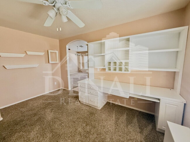 Building Photo - 4330 E Cottonwood Ln