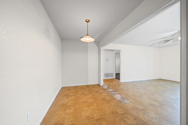 Building Photo - 3211 Tom Lockett Dr