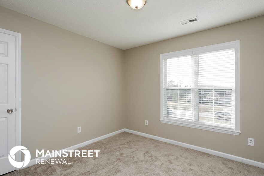 Building Photo - 147 Black Angus Dr