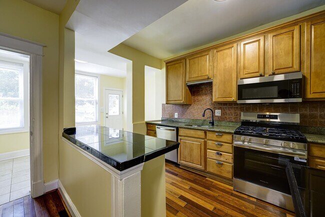 Building Photo - 5518 13th St NW