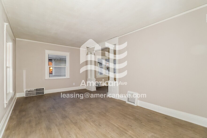 Building Photo - 829 E Dayton St