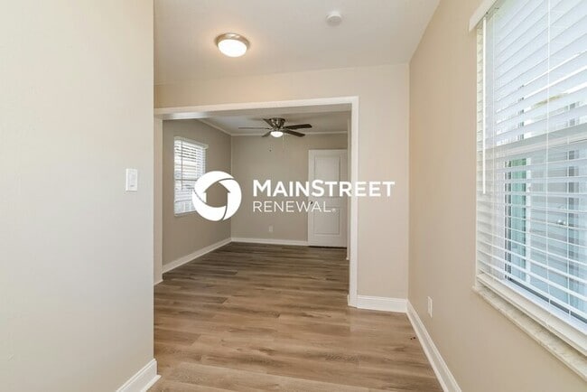 Building Photo - 4 Bedroom Pet-Friendly Home in WINTER HAVE...