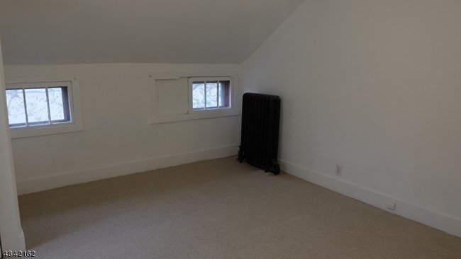 Building Photo - 14 Elm St