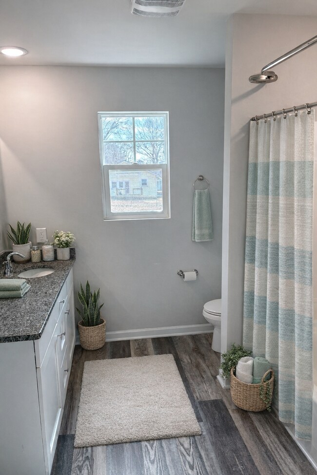 Building Photo - Beautiful 3BR 2.5BA Home w/ Full Appliance Kitchen • Garage Parking in Shelby