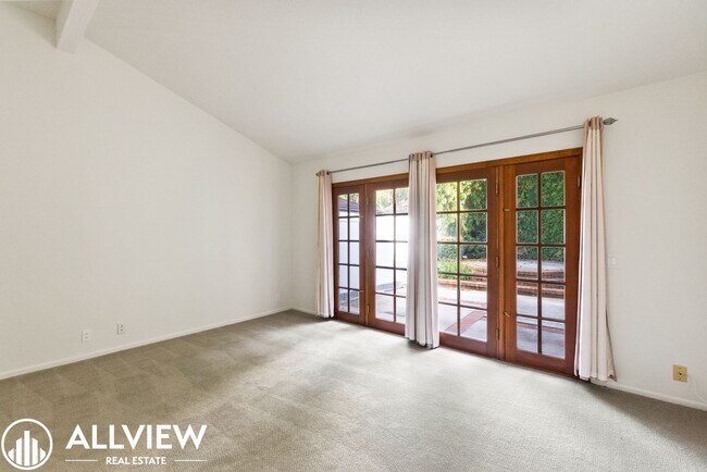 Building Photo - Spacious 4 bed, 2.5 bath Home Available Now in the Turtle Rock community