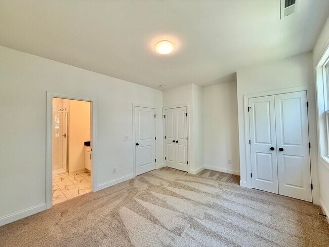 Building Photo - 4821 Gossamer Ln