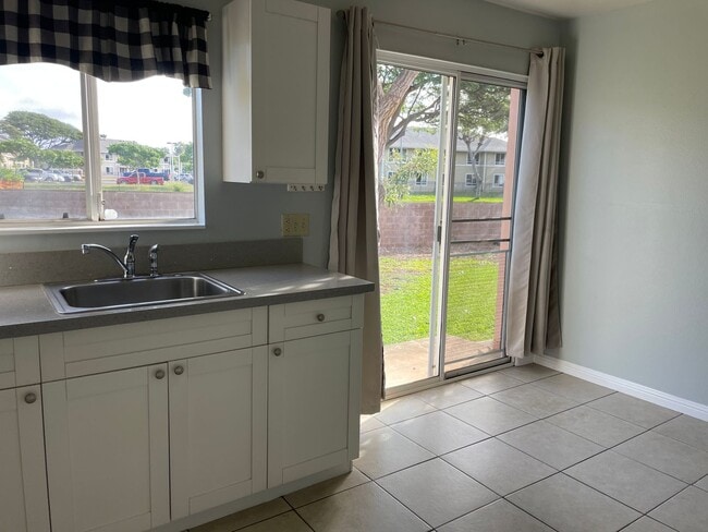 Building Photo - Kulalani Village - Right Next to Kapolei E...