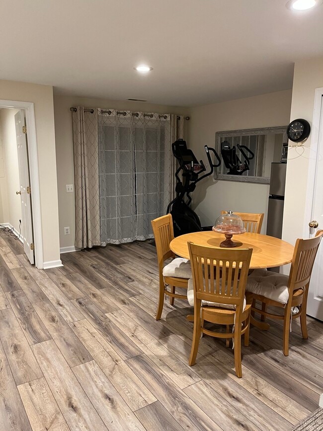 Building Photo - 5448 Summer Leaf Ln