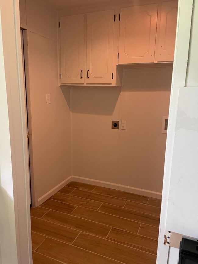 Building Photo - 3 Bedroom House in New Iberia
