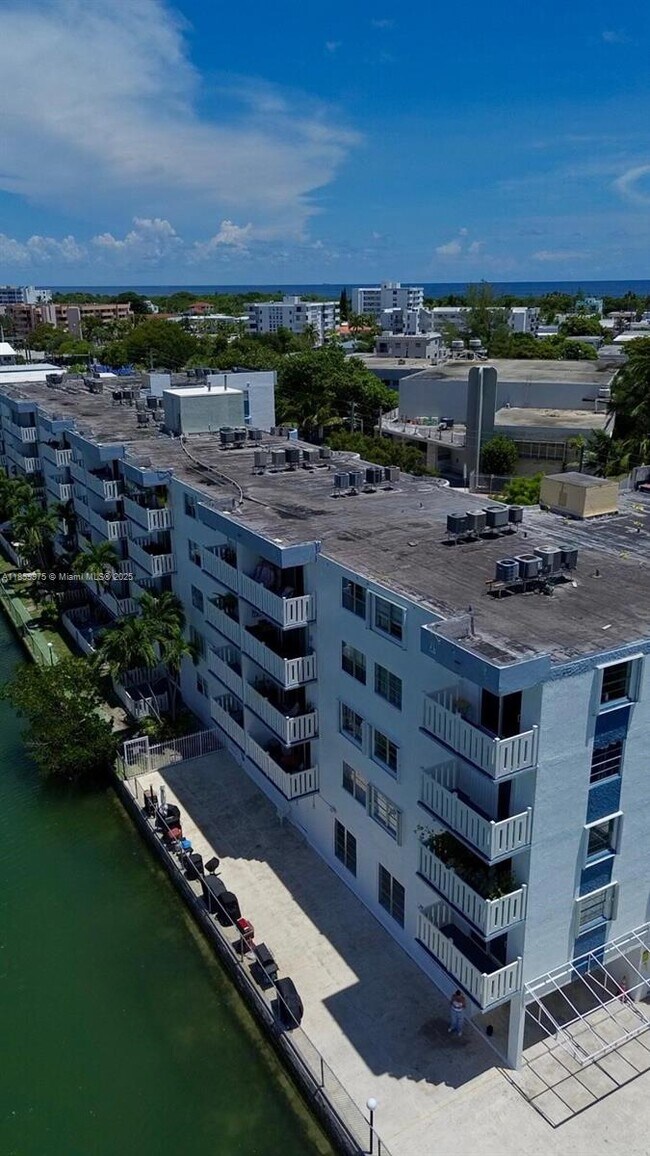 Building Photo - 7900 Tatum Waterway Dr