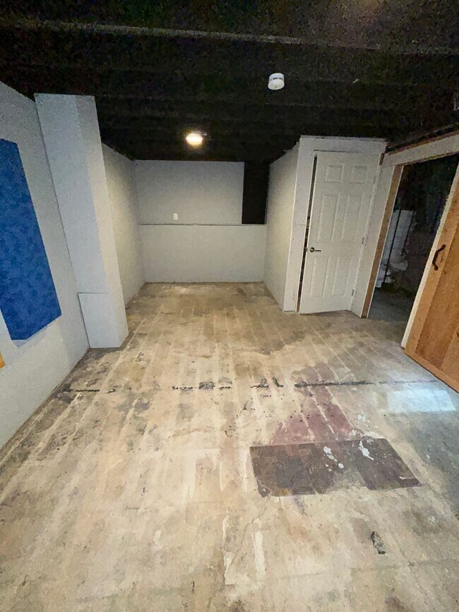 Building Photo - 3 Bed | 2 Bath | 2 Car Garage Home in Belton