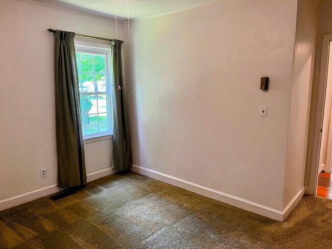 Bedroom 3 - 3805 Knollwood Dr
