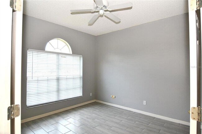 Building Photo - 27037 Palmbrook Ct