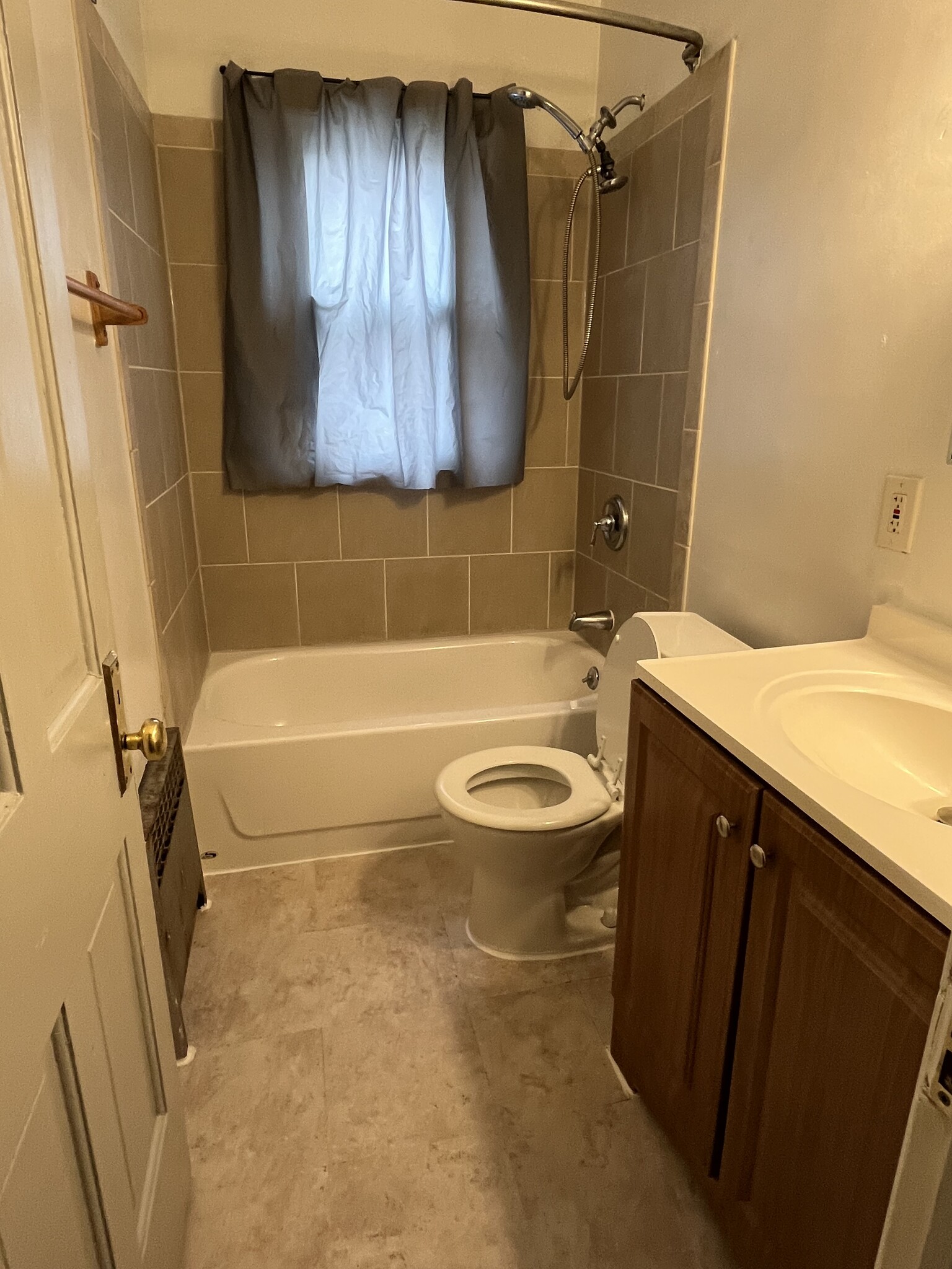 Bathroom - 1105 Russell Ave