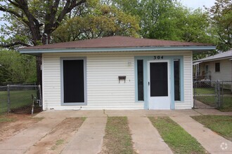 Building Photo - FOR LEASE! 1 BR - 1 BA - Frame House in We...