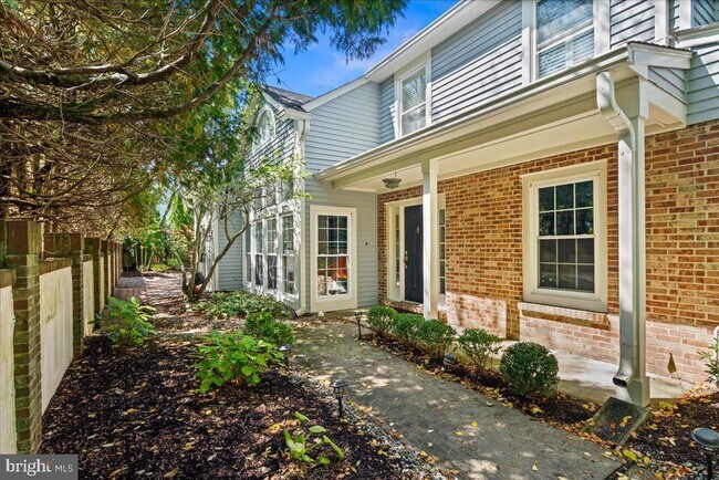 Primary Photo - 9 Cromwell Ct