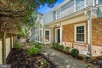 Building Photo - 9 Cromwell Ct