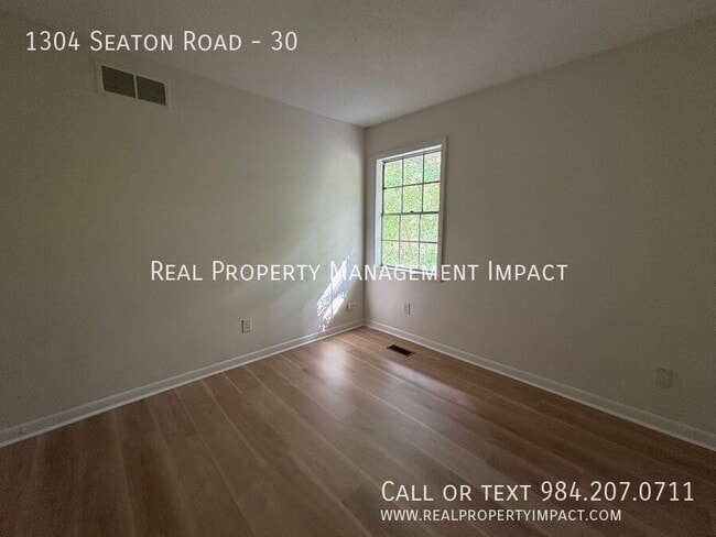 Building Photo - 1304 Seaton Rd