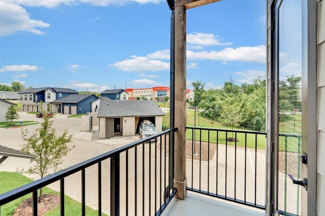 Building Photo - 1510A Crossbar Dr