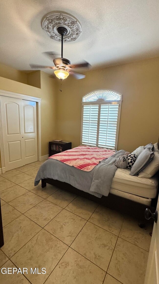 Building Photo - 7381 Black Mesa Dr