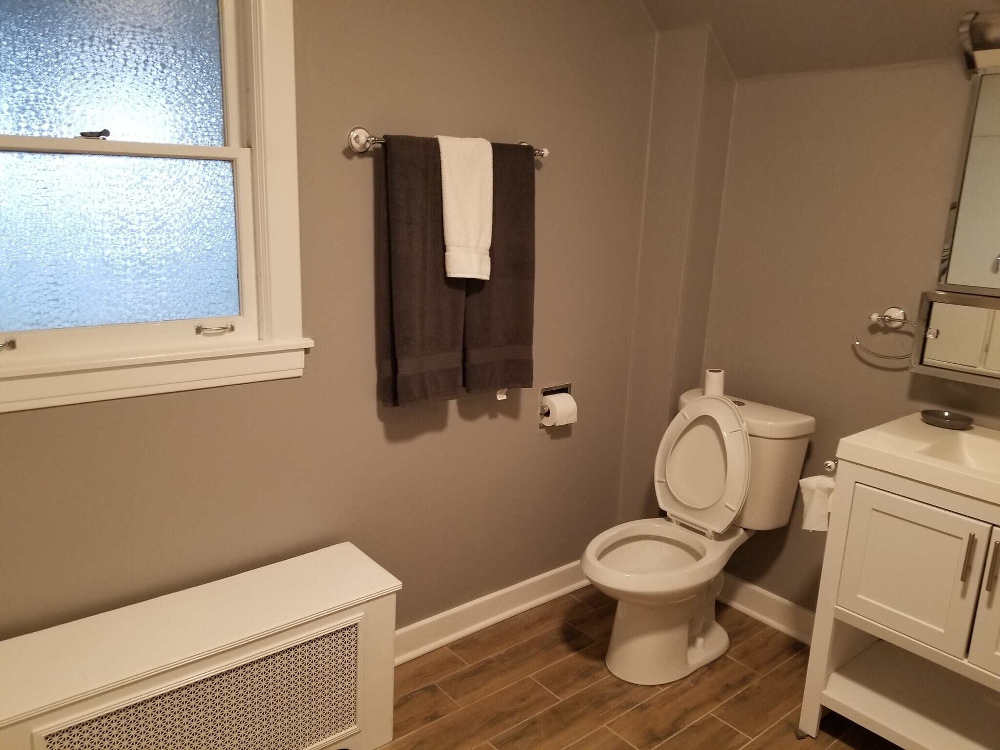 Bath - 7560 W Touhy Ave