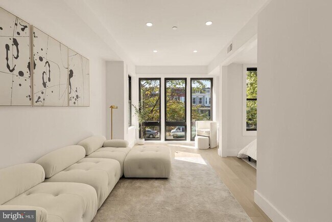 Building Photo - 3923 14th St NW