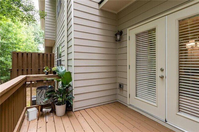 Building Photo - 1603 Glenivy