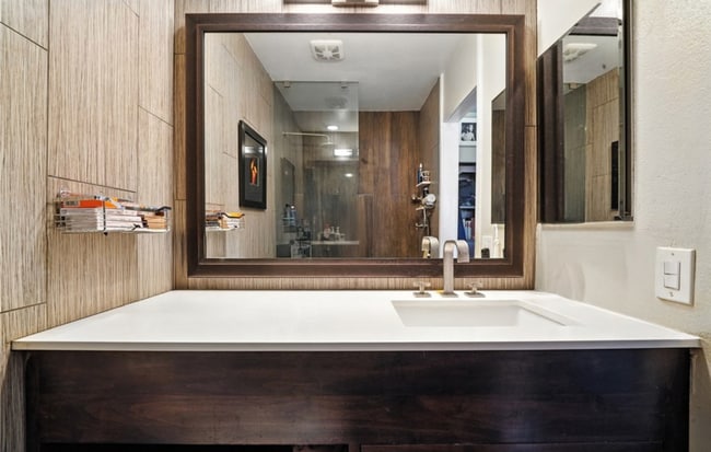 Building Photo - UNFURNISHED | 1 Bedroom | 1.5 Bath | $3,980/month