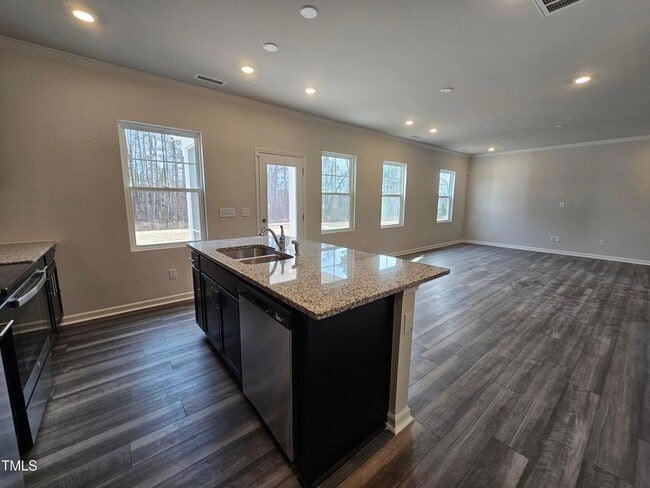 Building Photo - 469 Willard Wds Dr