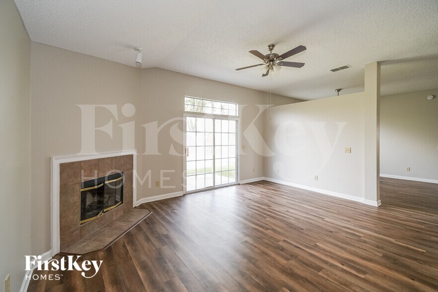 Building Photo - 4333 Pebble Brook Dr