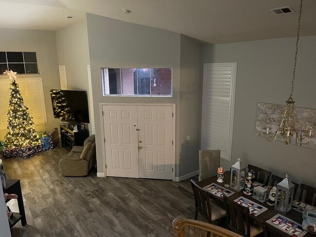 Building Photo - 214 Astor Way
