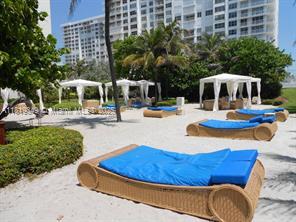 Building Photo - 3001 S Ocean Dr