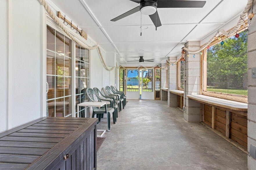 Building Photo - 312 Water St