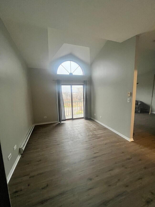 Building Photo - 4301 W Shamrock Ln