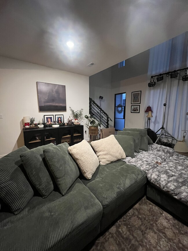 Building Photo - 2240 N Traveller Dr