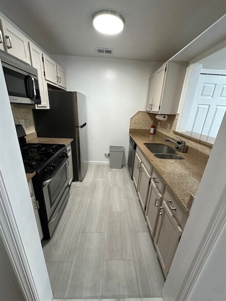 Building Photo - 21 Buttonwood St