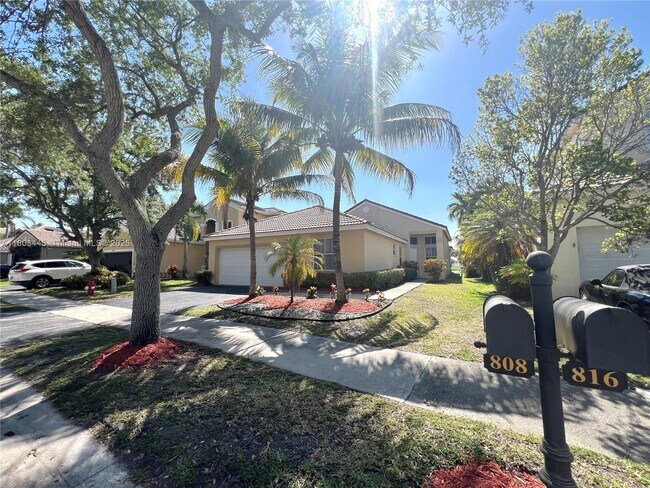 Building Photo - 808 Stanton Dr
