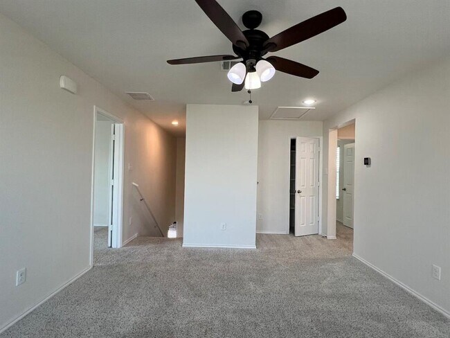 Building Photo - 309 Kaden Prince Dr