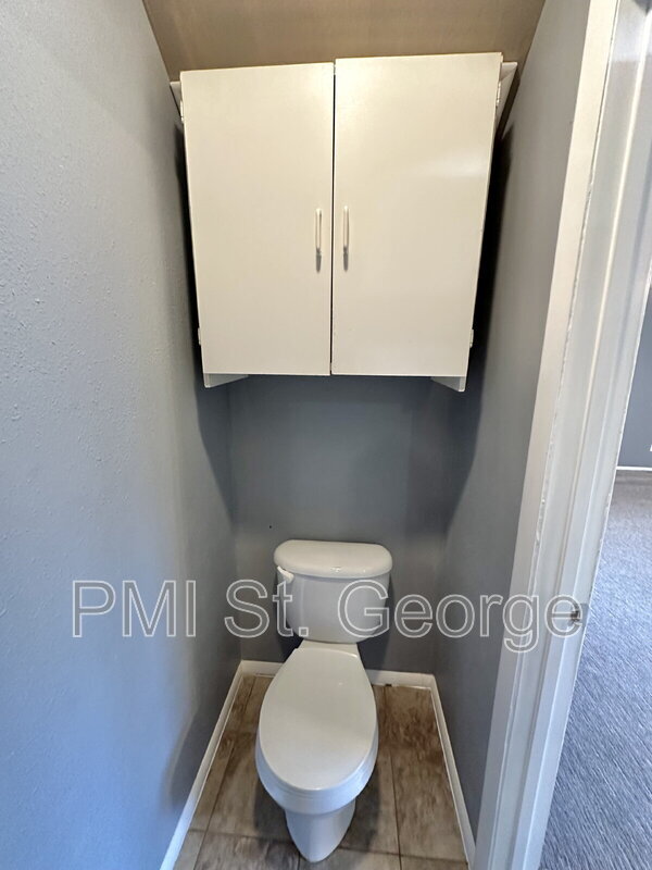 Building Photo - 1749 W 1020 N