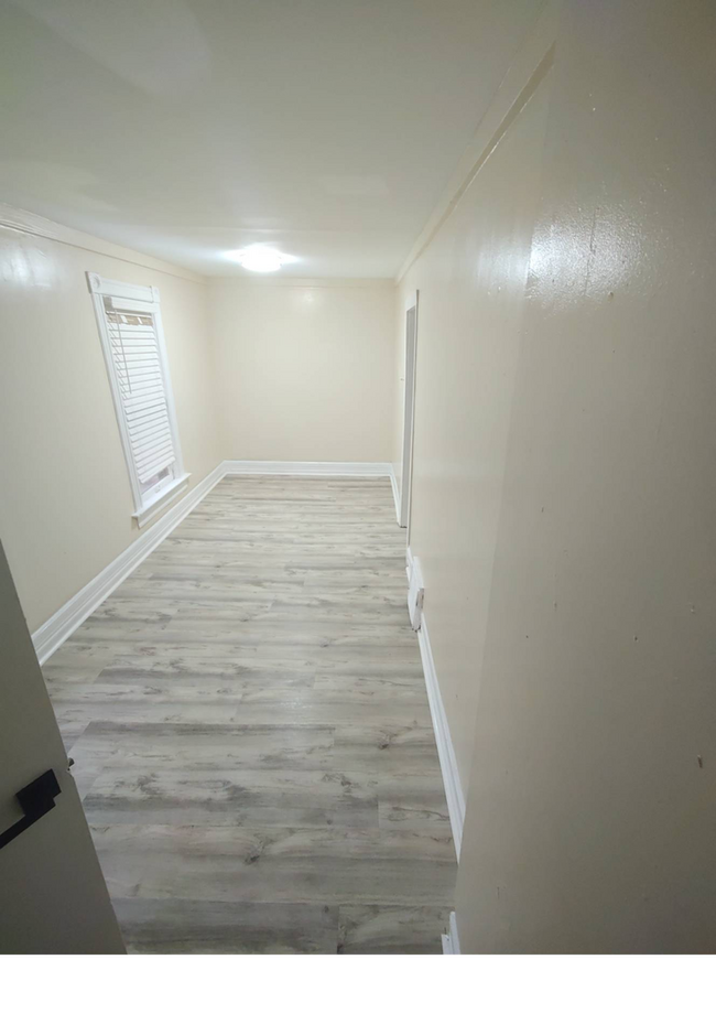 Building Photo - 2753 N Holton St