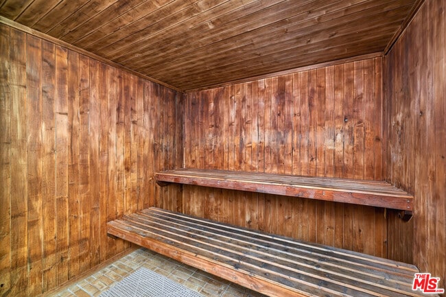 Building Photo - 10535 Wilshire Blvd