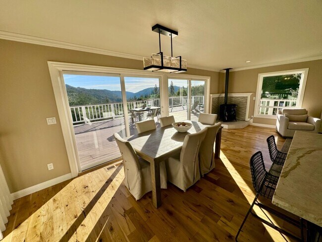 Building Photo - 25400 Radonich Rd