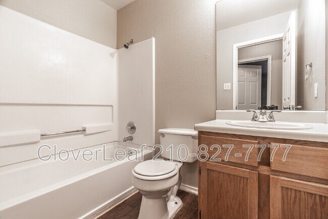 Building Photo - 7121 Lynn Lake Dr