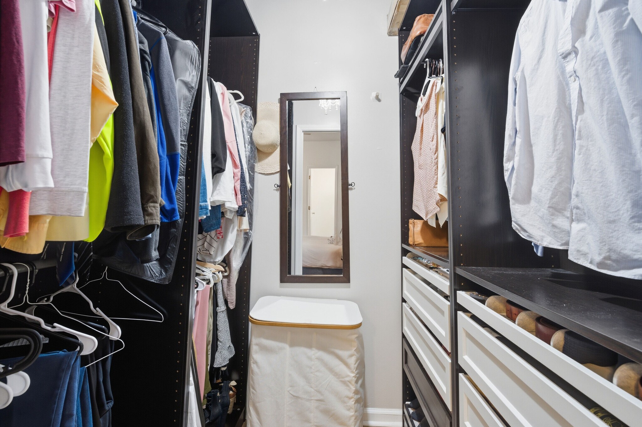 Building Photo - 955 Juniper St NE