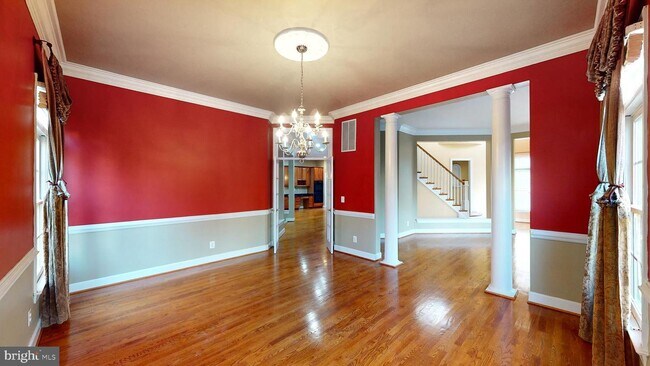 Building Photo - 309 Pure Spring Crescent