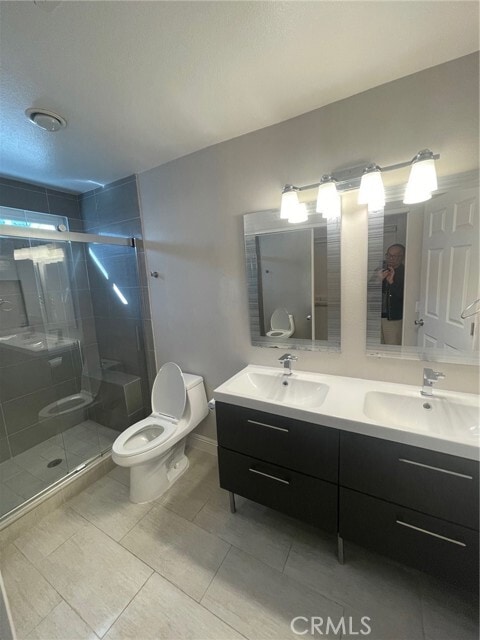 Building Photo - 212 Eisenhower Way