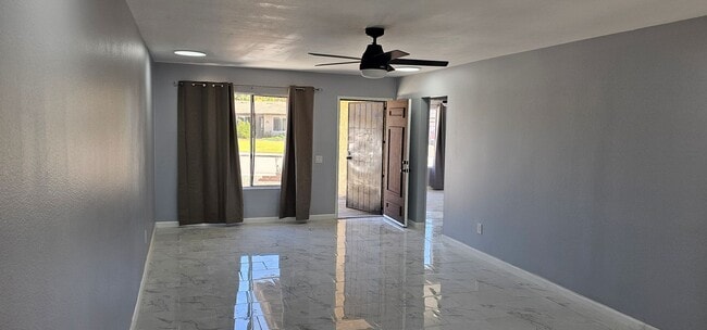 Building Photo - 4744 Westridge Dr