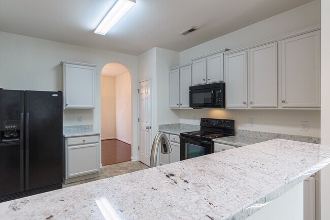Building Photo - 5907 Landerwood Dr