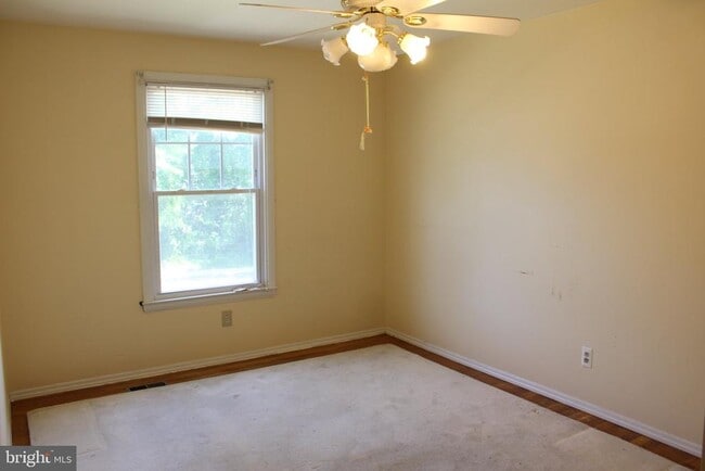 Building Photo - 1120 Linkside Dr