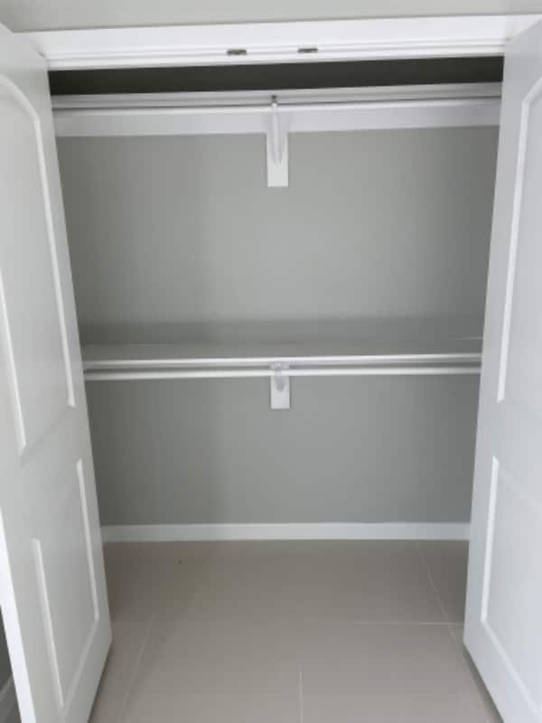 Building Photo - 2507 N Vineyard Ave